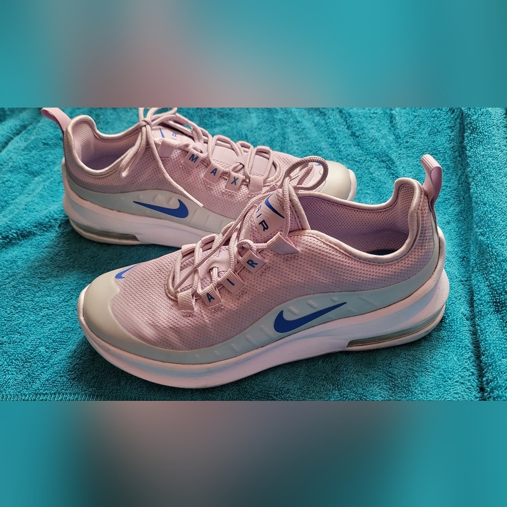 Nike Air Max Axis